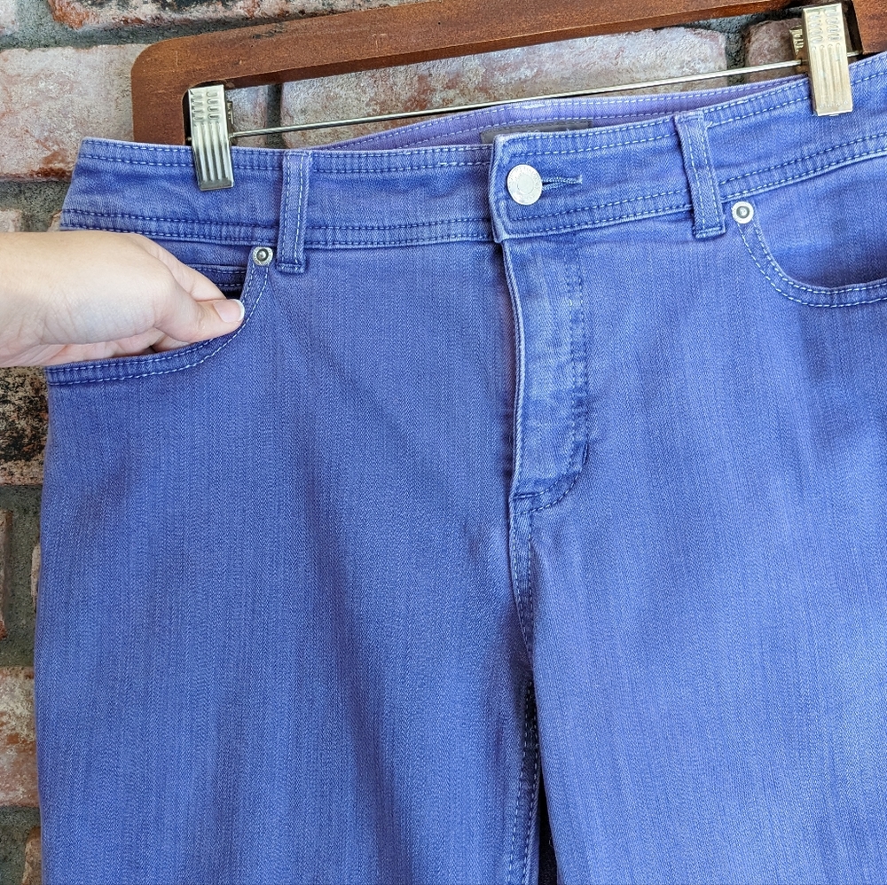 💐 Chico's Lavender Tapered Jeans Purple So Slimming Size 1 Medium 8 - Picture 4 of 8